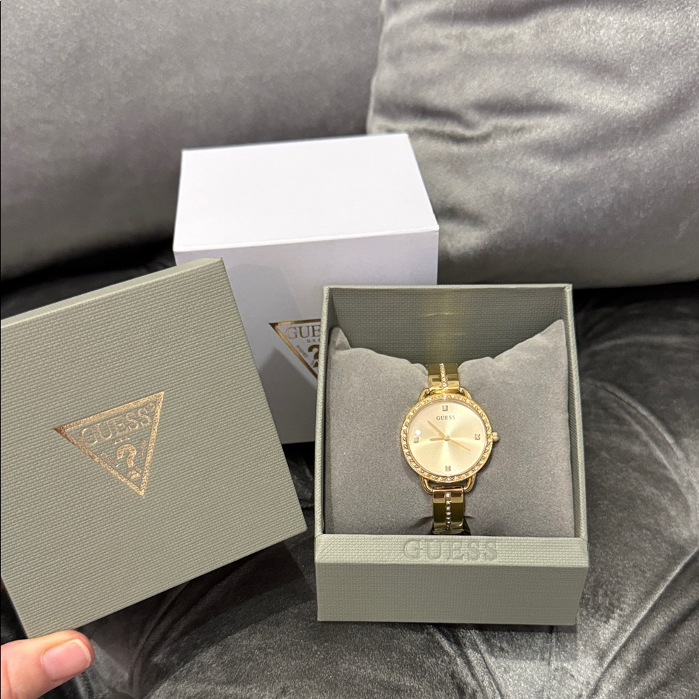 New w tag Guess Gold-Tone Crystal Watch